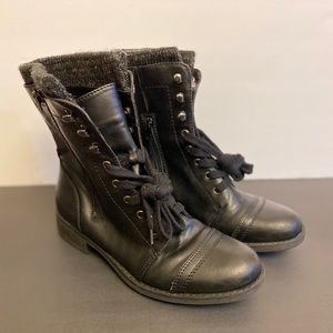Black combat boot size 9.5